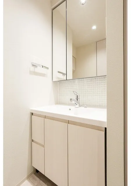 Season Flats Omorinishi - Interior - ["Flooring", "Interior design", "Floor"]