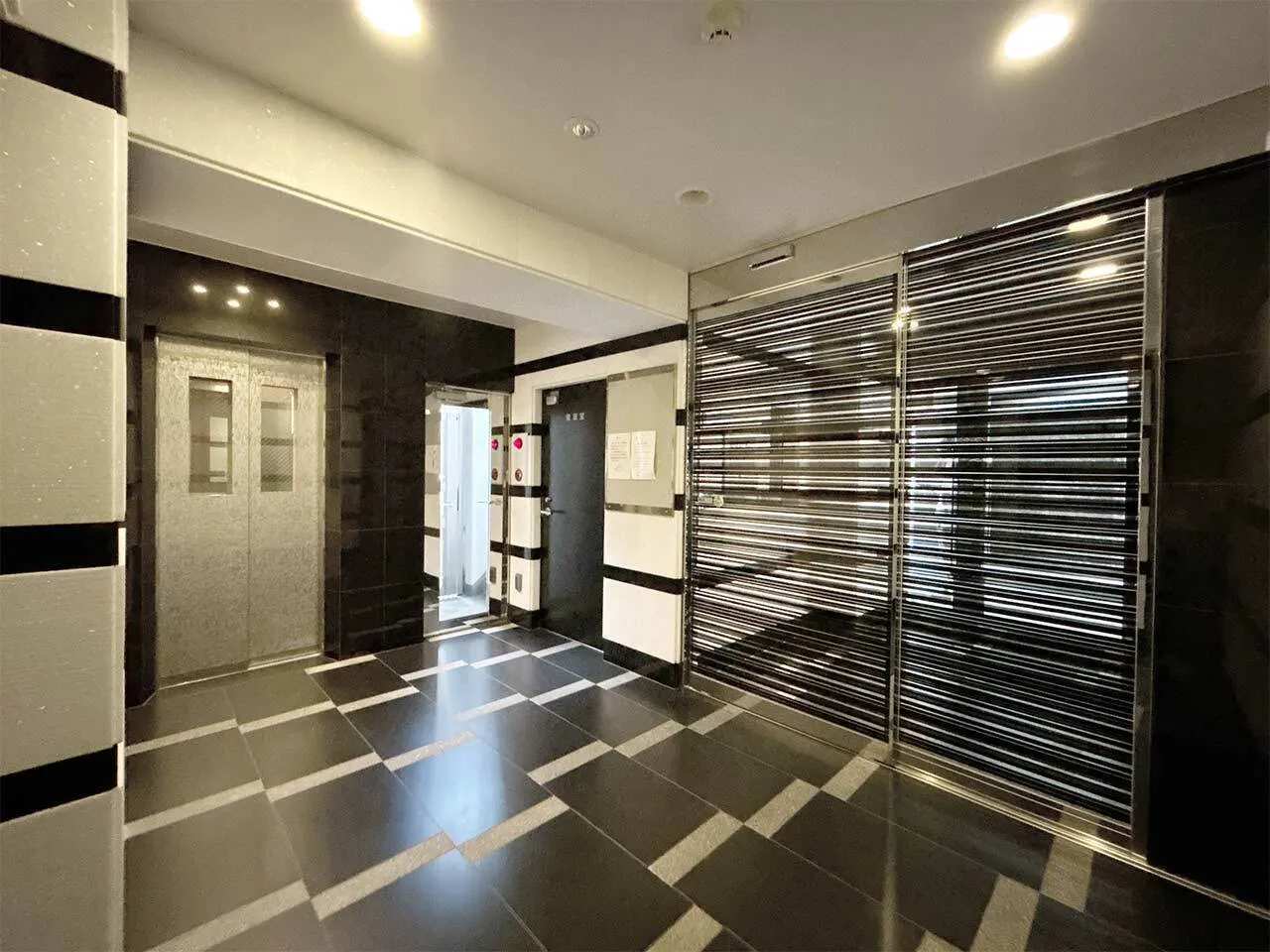 Mynavi STAY Miraie Toshima Takadanobaba - Exterior - []