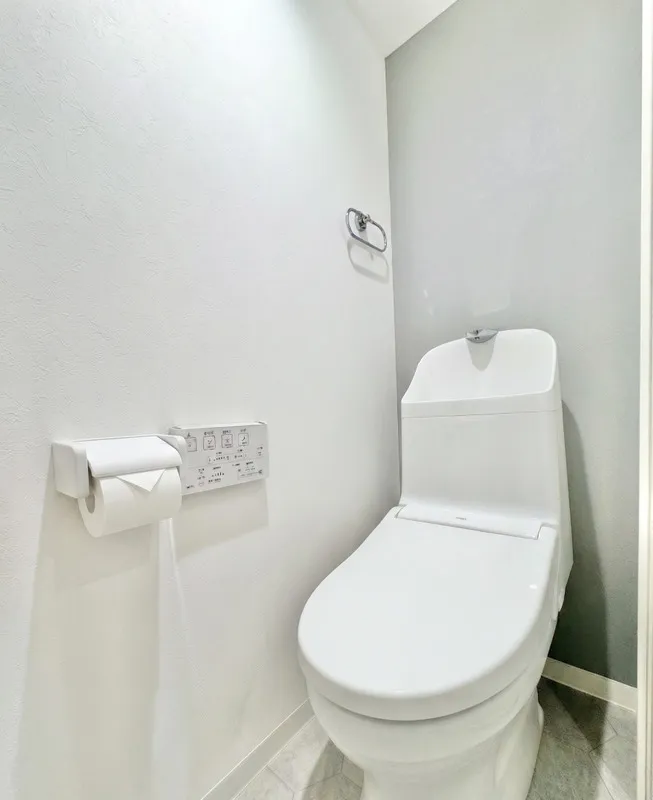 PREAS OHMORI - Interior - ["Toilet seat", "Toilet", "Bathroom"]
