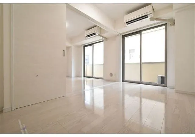 Ravient Asakusa Kototoi - Interior - ["Flooring", "Floor", "Ceiling"]