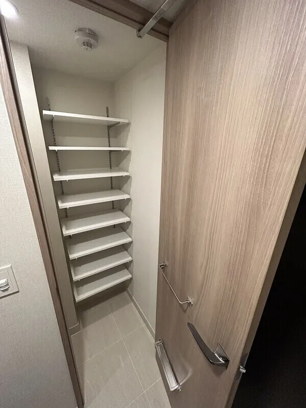 Blanchiesta Kiba - Interior - ["Wood", "Flooring", "Ceiling"]