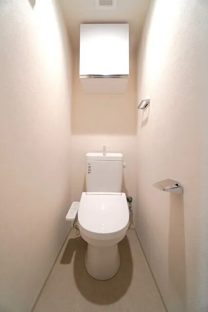 CREATIF Bunkyo Sendagi - Interior - ["Toilet seat", "Toilet", "Plumbing fixture"]