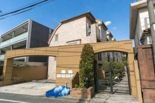 Belle Maison (3 Floor Maisonette) - Exterior - Exterior View