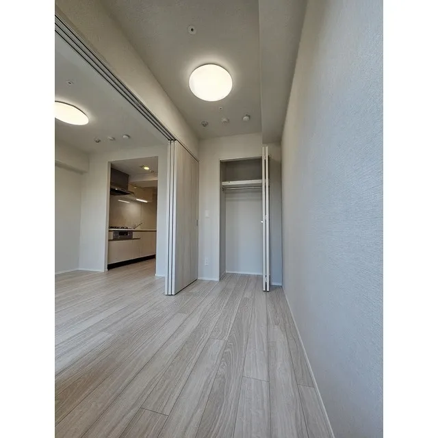 Comforia Liv Nishi-Kamata - Interior - ["Building", "Fixture", "Wood"]