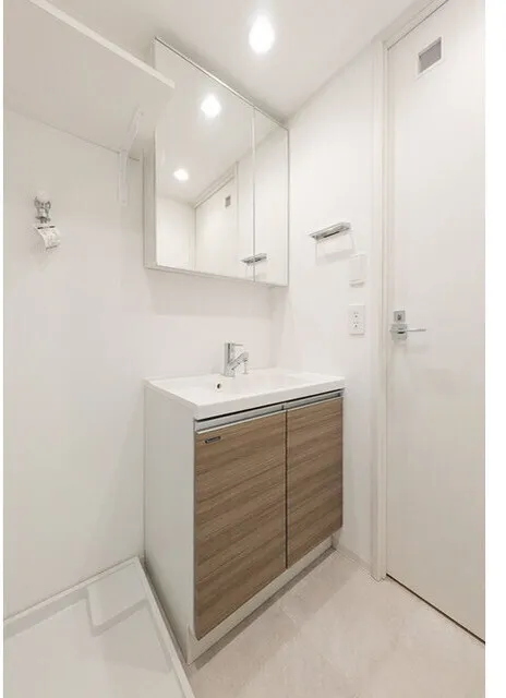 Grand Paseo Yoyogi Uehara II - Interior - ["Flooring", "Floor", "Bathroom Sink"]