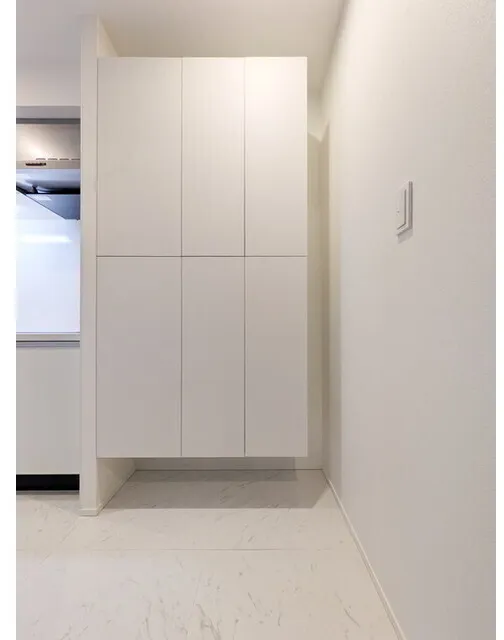 CLK Higashijujo - Interior - ["Flooring", "Wall", "Floor"]
