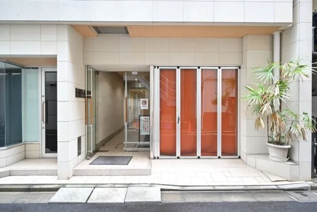 Nakagin 2nd Shinbashi Mansion - Exterior - ["Door", "Floor", "Home Door"]