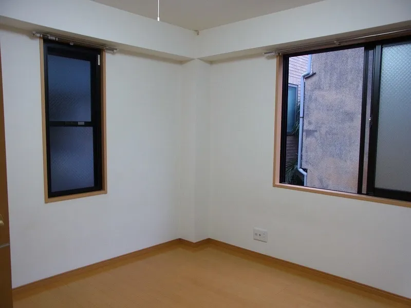 Amenity TOA - Interior - ["Building", "Window", "Fixture"]
