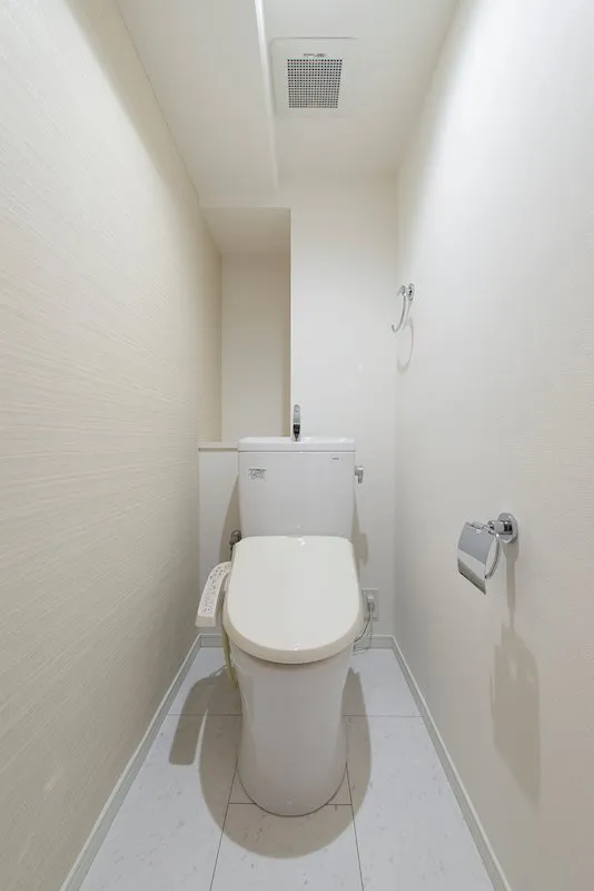 Residia Shibaura - Interior - ["Building", "Toilet seat", "Toilet"]