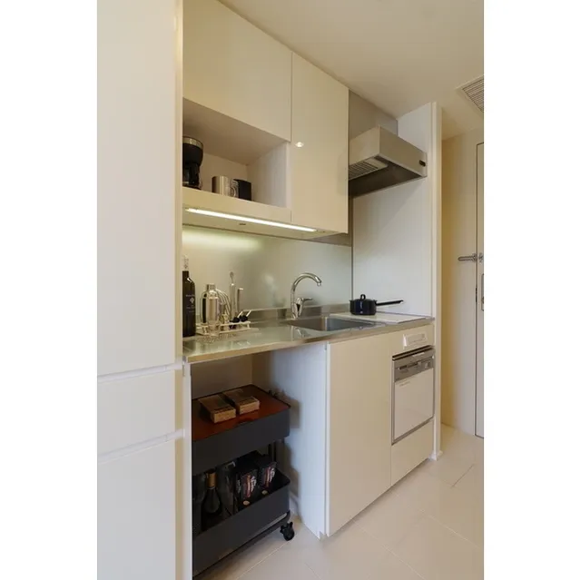 Frontier Residence The Tower Shinagawa - Interior - ["Cabinetry", "Building", "Countertop"]