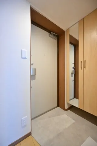 CENTRAL GARDEN RESIDENCE TOKYO - Interior - ["Wall", "Flooring", "Wood"]