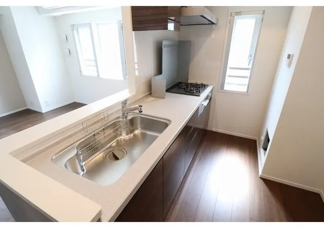 GT Square - Interior - ["Plumbing fixture", "Sink", "Apartment"]