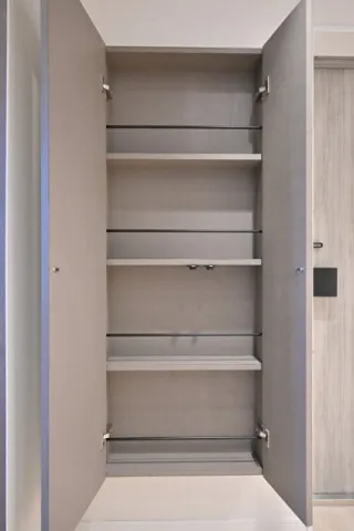 Grand Maison Meguro - Interior - ["Wood", "Flooring", "Shelving"]