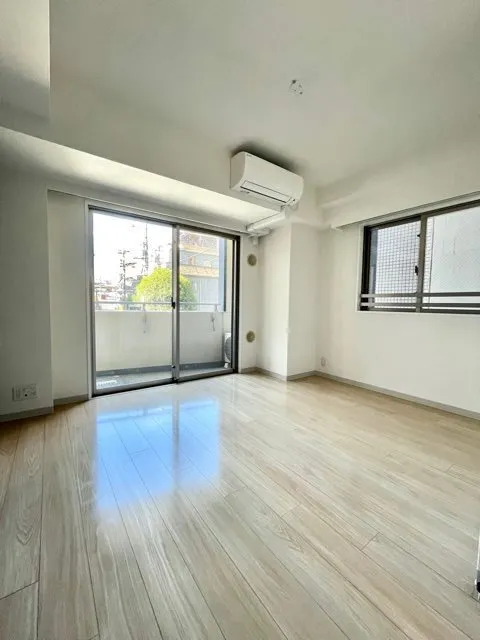 Residia Nakaochiai - Interior - ["Flooring", "Floor", "Apartment"]