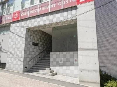Premier Stage Mita Keio University Front - Exterior - ["Commercial building", "Metropolitan area", "Composite material"]