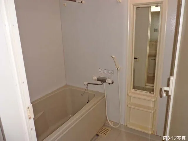 Comforia Higashishinagawa - Interior - ["Plumbing fixture", "Floor", "Flooring"]