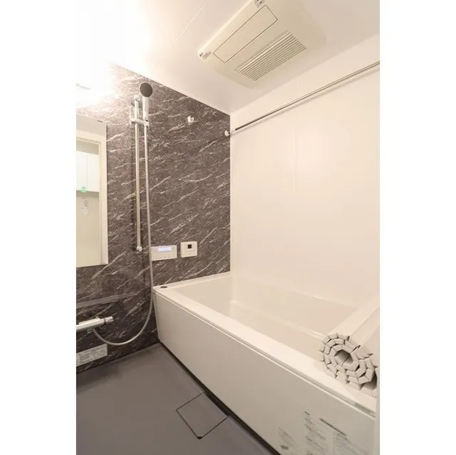 Bonnur Allamanda - Interior - ["Bathtub", "Plumbing fixture", "Tap"]