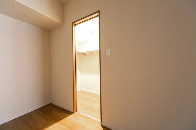 Maison De Takaya - Interior - ["Flooring", "Wall", "Floor"]