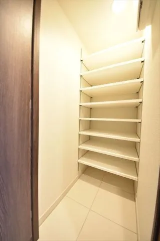 Grand Paseo Kiyosumi Shirakawa II - Interior - ["Wood", "Flooring", "Interior design"]