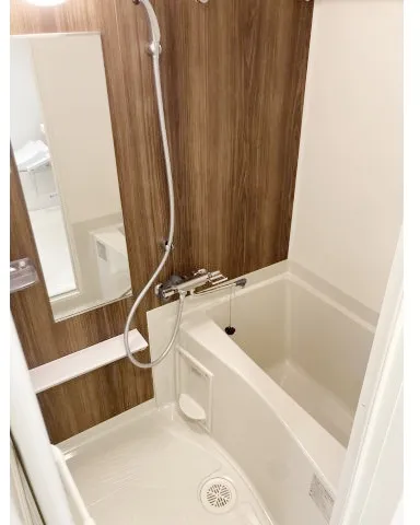 Crevista Oimachi - Interior - ["Plumbing fixture", "Floor", "Flooring"]