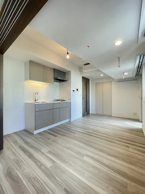Stylio Kamata West - Interior - ["Flooring", "Floor", "Ceiling"]
