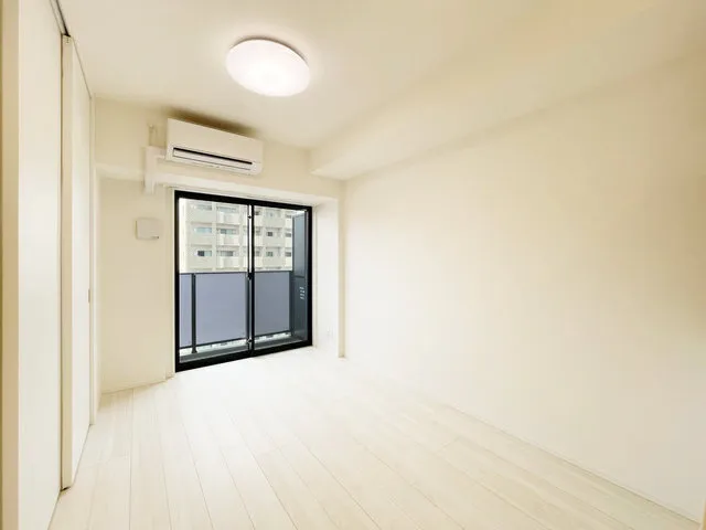 CLK Minamisenju - Interior - ["Flooring", "Floor", "Ceiling"]