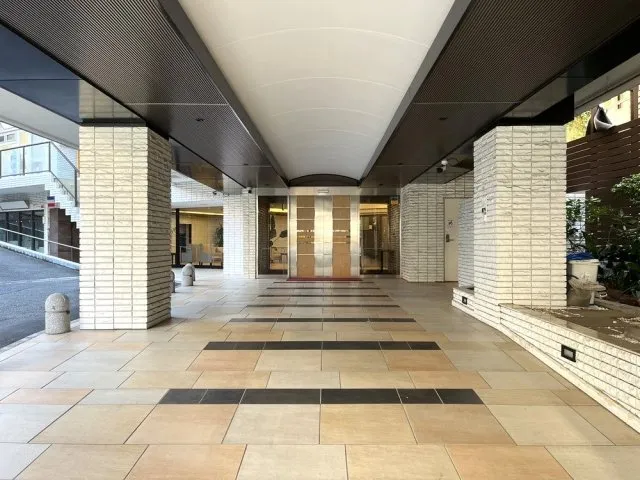 Imperial Akasaka Forum - Exterior - []