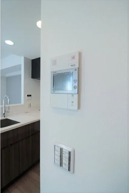 Wellith Urban Nakano Sakaue - Interior - ["Tap", "Mirror", "Sink"]