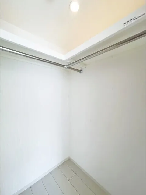 Comforia Komaba - Interior - ["Building", "Fixture", "Wood"]