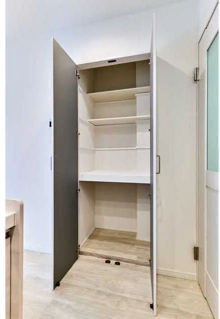 Comforia Hikifune - Interior - ["Wood", "Flooring", "Floor"]