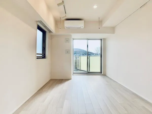 Brillia Ist Sendagaya - Interior - ["Flooring", "Floor", "Ceiling"]