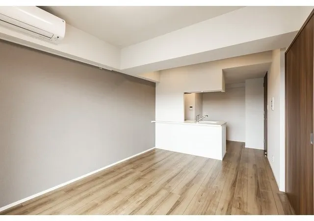 Comforia Live Negishi Nichome - Interior - ["Flooring", "Floor", "Ceiling"]