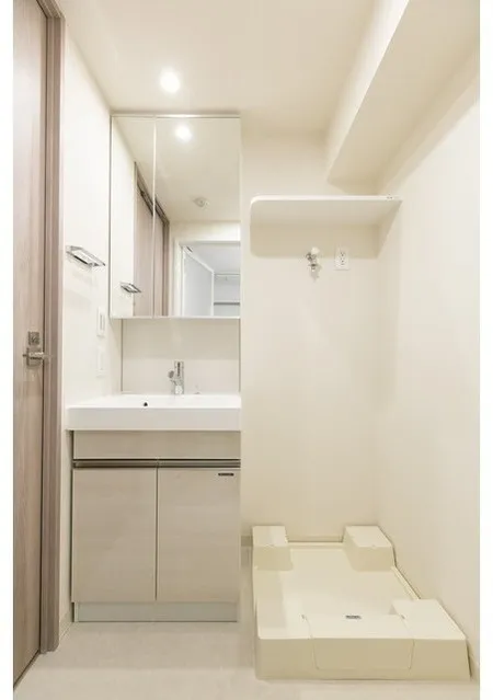 CASSIA Ueno Iriya - Interior - ["Flooring", "Plumbing fixture", "Floor"]