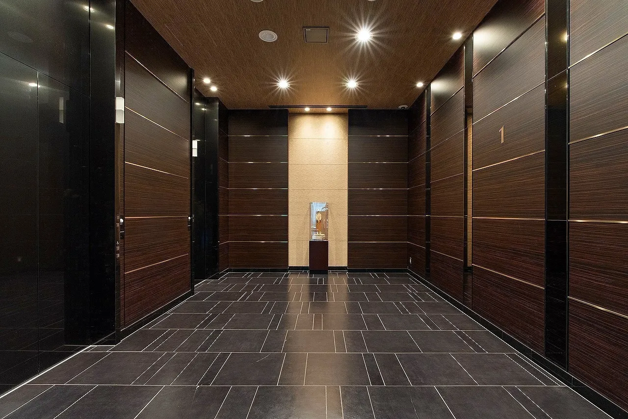 Platine Nishi Shinjuku - Exterior - ["Flooring", "Floor", "Ceiling"]