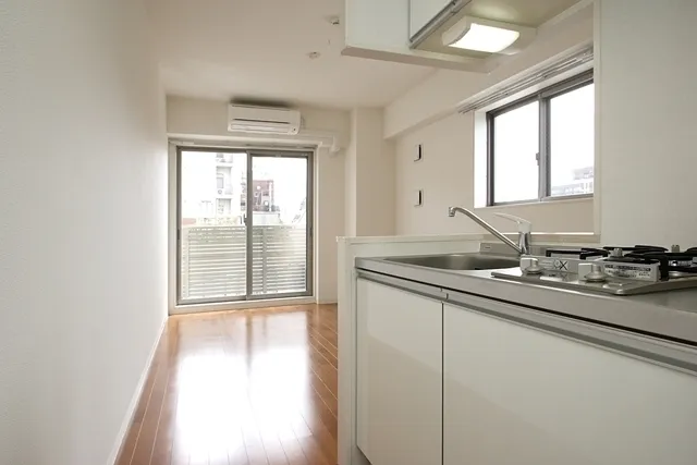 Chario Kappabashi - Interior - ["Kitchen", "Flooring", "Major appliance"]