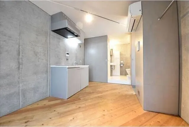 FARE Uehara Noye EAST - Interior - ["Flooring", "Wall", "Floor"]