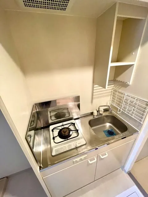 Residia Monzen Nakamachi - Interior - ["Tap", "Countertop", "Cabinetry"]