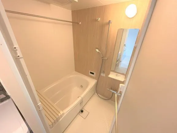 Serenite Fran Shin-Osaka - Interior - ["Flooring", "Floor", "Plumbing fixture"]