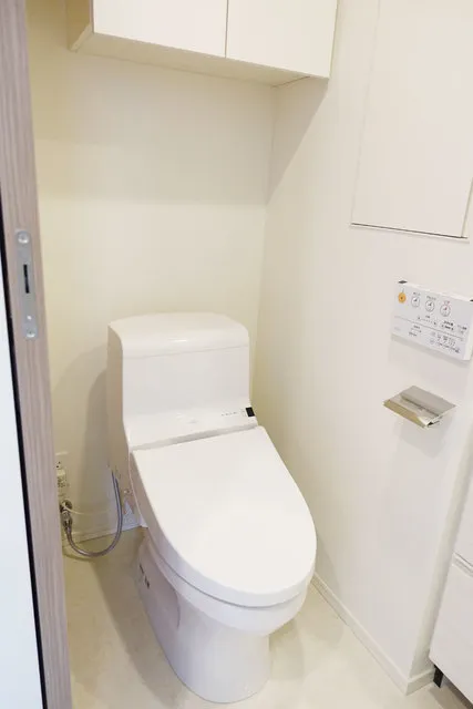 Park Axis Minami Aoyama 7 Chome - Interior - ["Toilet", "Toilet seat", "Bathroom"]