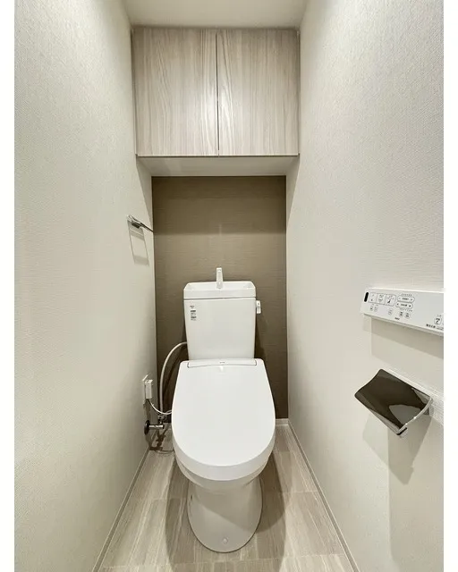 Comforia Liv Osaki - Interior - ["Flooring", "Plumbing fixture", "Toilet seat"]