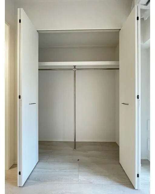 Daffitto Kinshicho - Interior - ["Wood", "Flooring", "Floor"]