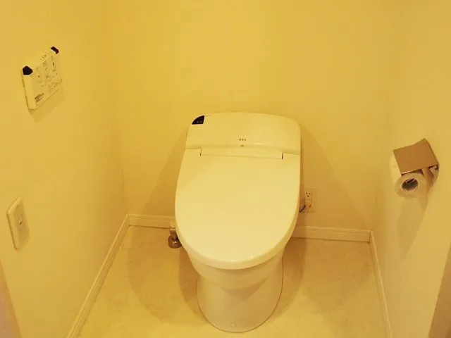 Galicia Shinjuku North - Interior - ["Toilet seat", "Toilet", "Plumbing fixture"]
