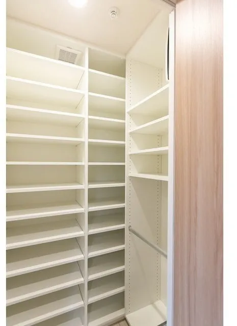 Shinagawa Heart View Tower - Interior - ["Shelf", "Shelving", "Wood"]