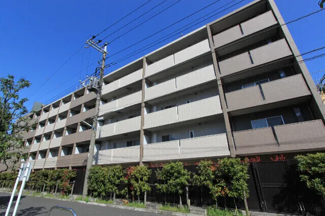 AZEST Kamata Minami - Exterior - ["Overhead power line", "Electrical network", "Electrical cable"]
