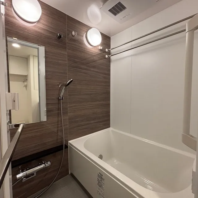 Park Axis Shinagawa Tennozu Isle - Interior - ["Flooring", "Plumbing fixture", "Interior design"]