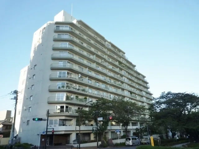 Famille Hisakata - Exterior - ["Apartment", "Condominium", "High-rise building"]