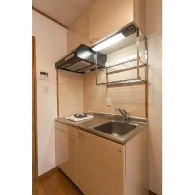 SUN Ebisu - Interior - ["Cabinetry", "Tap", "Kitchen sink"]