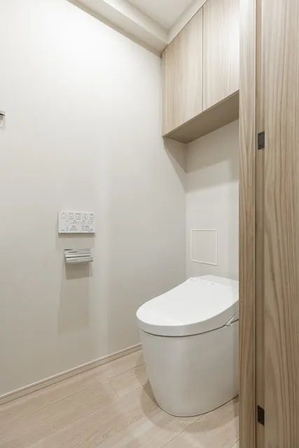 Maison Calm Nihonbashi Bakurocho - Interior - ["Property", "Toilet seat", "Bathroom"]