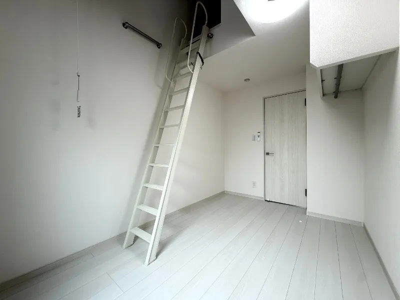 Southern Road Minami Asagaya - Interior - ["Flooring", "Floor", "Stairs"]