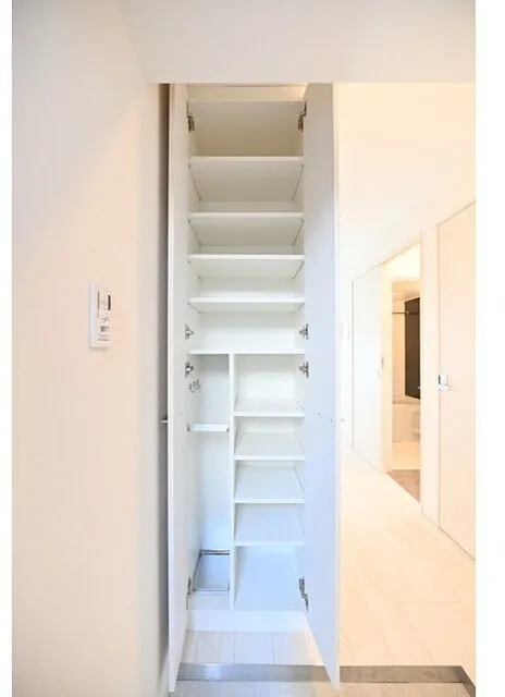 Harmony Residence Tokyo Musashinoeki WEST SIDE - Interior - ["Wood", "Flooring", "Interior design"]